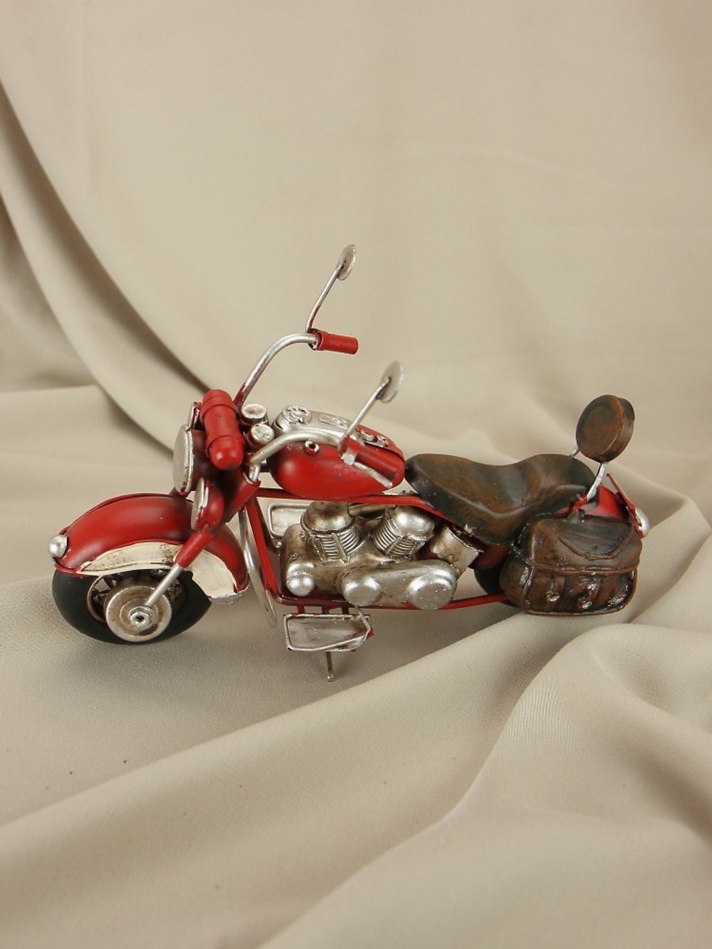 R&D Модель мотоцикла Harley Davidson красный