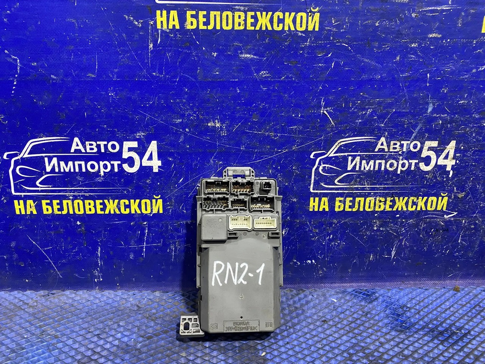 Блок предохранителей салонный Honda STREAM 2001