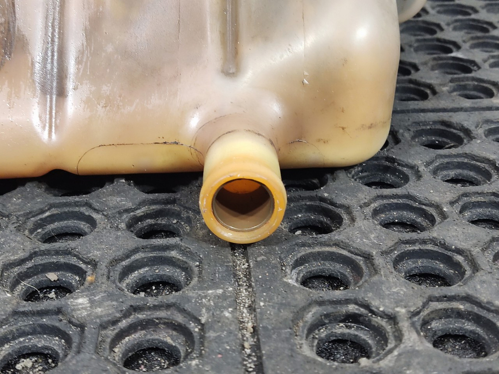 Бачок расширительный 2023г.