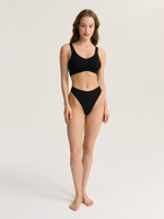 Бесшовные трусы стринги со средней посадкой