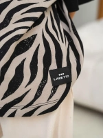 Хлопковая детская футболка с принтом зебры