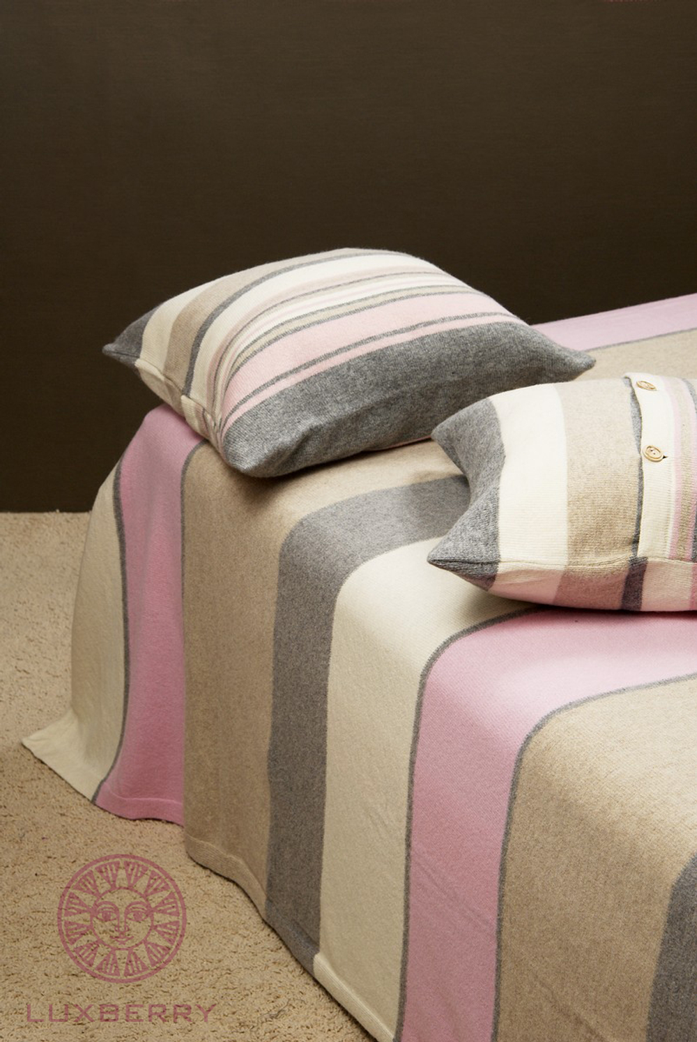 Плед-покрывало Imperio 121 + 2 наволочки от Luxberry