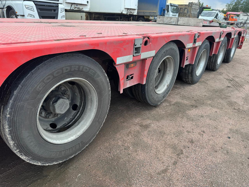 Тверьстроймаш 9939* Полуприцеп тяжеловоз 5 осей 993951-0023 (Раздвижной)