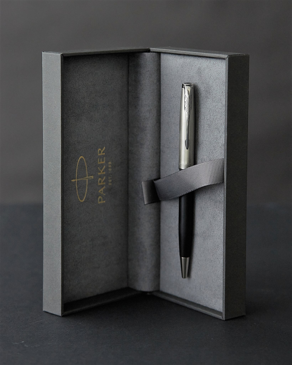 Подарочный набор с ручкой Parker Sonnet Entry Point Black Steel и ежедневником с индивидуальной грав