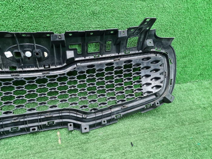 Решетка радиатора KIA Sportage 4 QL (2016-2018)