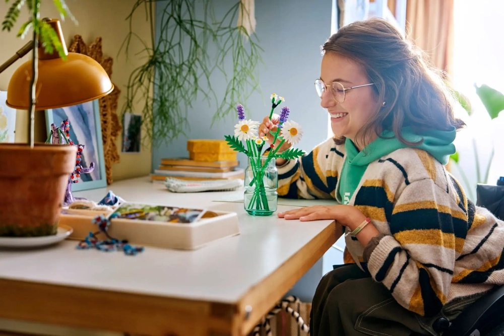 Конструктор LEGO Botanical Collection 11508 Daisies