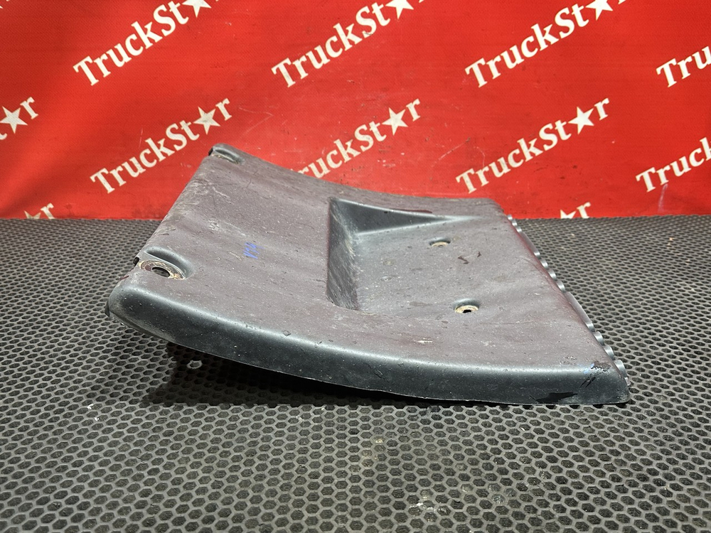 Накладка крыла заднего