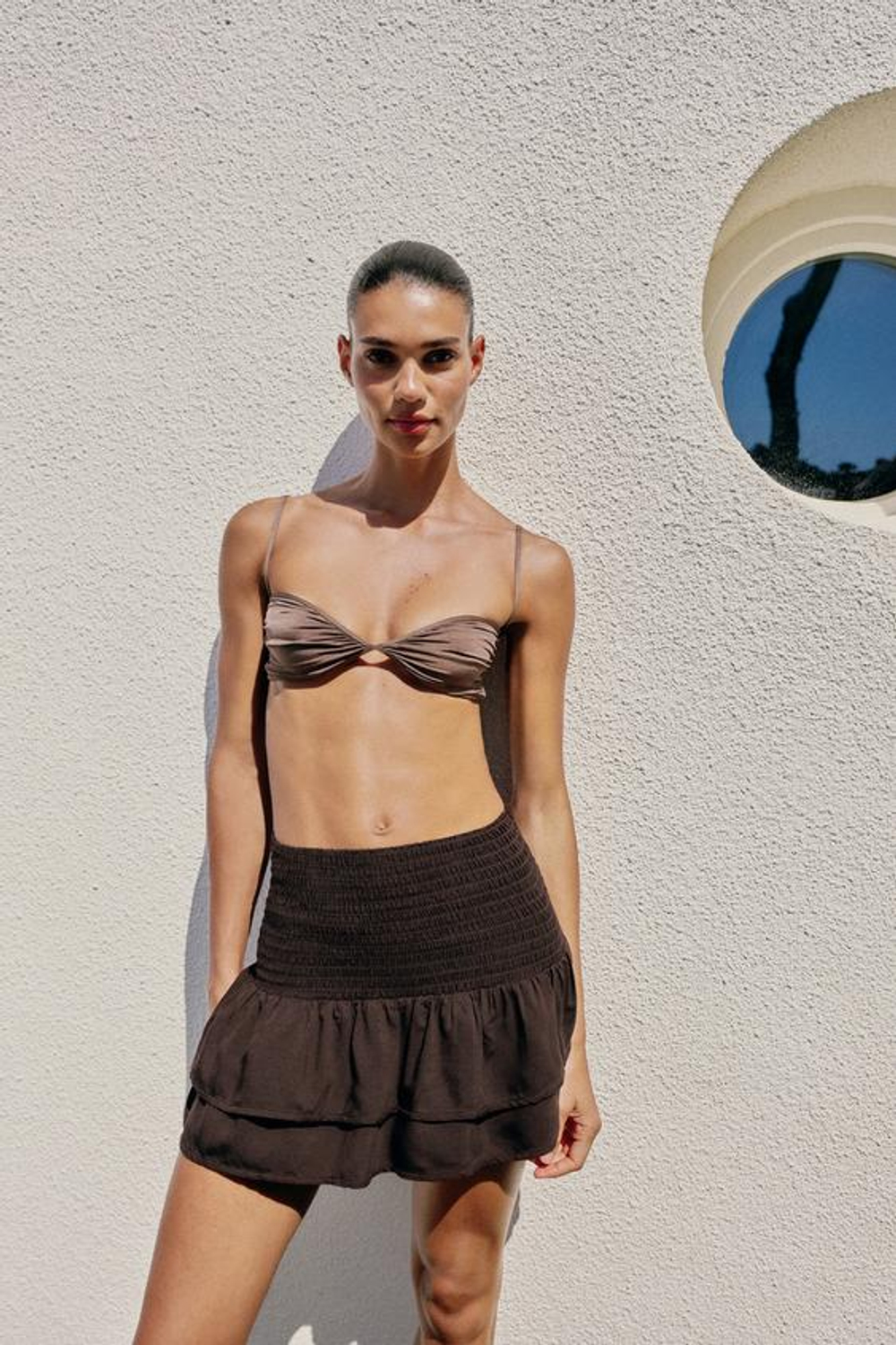 ZARA ЮБКА-ШОРТЫ С ЖАТКОЙ И ВОЛАНАМИ, КОРИЧНЕВЫЙ