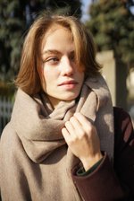 Шарф-палантин бежевый меланж