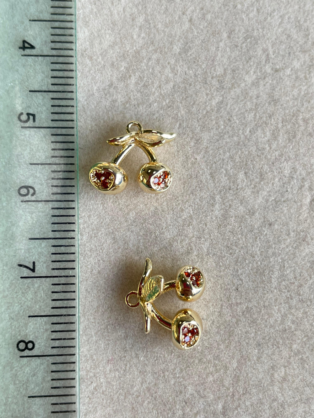 371-з Подвеска "Вишенки" с циркониями 11*10мм, позолота