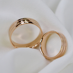 Пара обручальных колец с комфортной посадкой