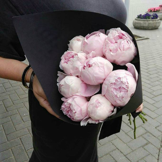 Букет из пионов "Silk Bloom"