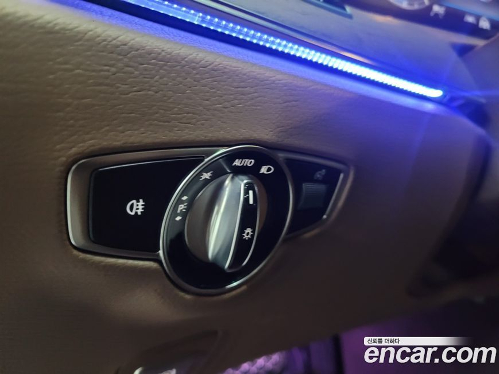 Mercedes-Benz E-Class W213 E300 4MATIC Exclusive (12.2019)