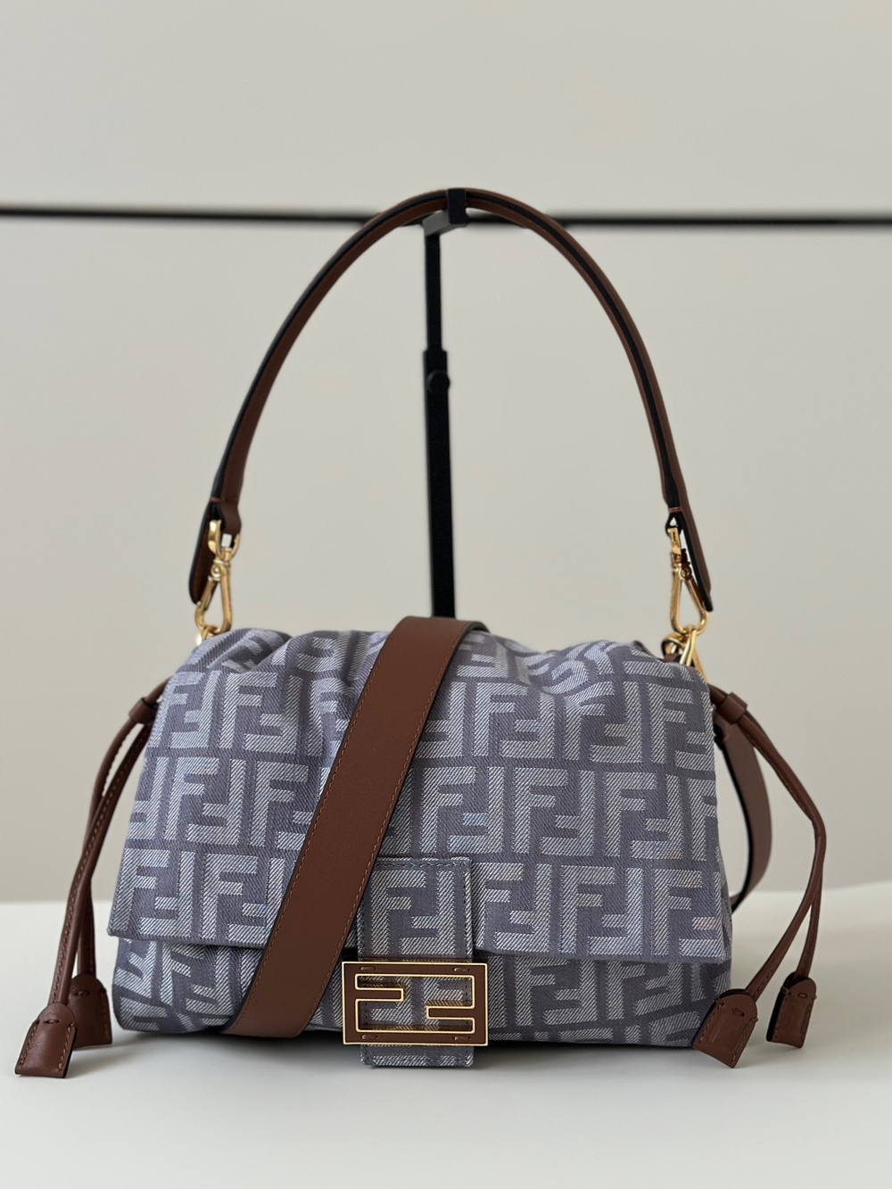 Fendi Medium Mamma Baguette 26 cm
