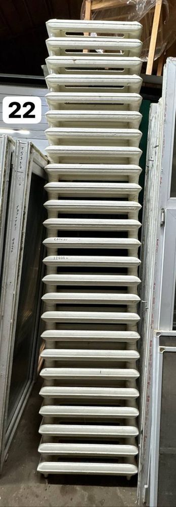 Чугунный радиатор отопления Б/У батарея 22 секц. бок.