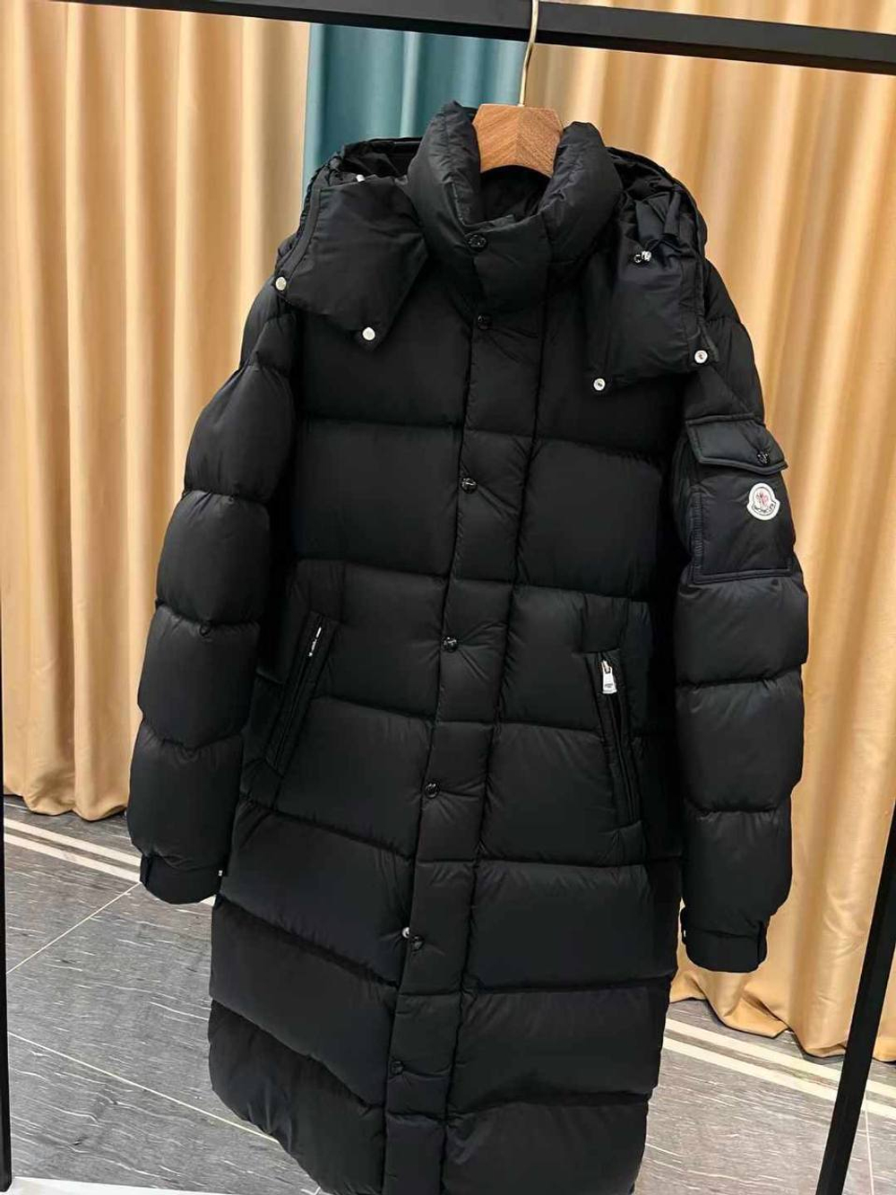 Пуховик Moncler