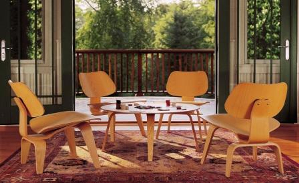 Стол Eames Moulded Plywood