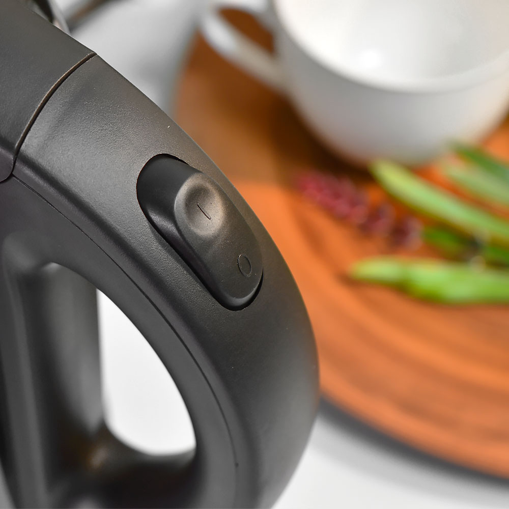 Чайник электрический 2л Sakura SA-2121BK, черный