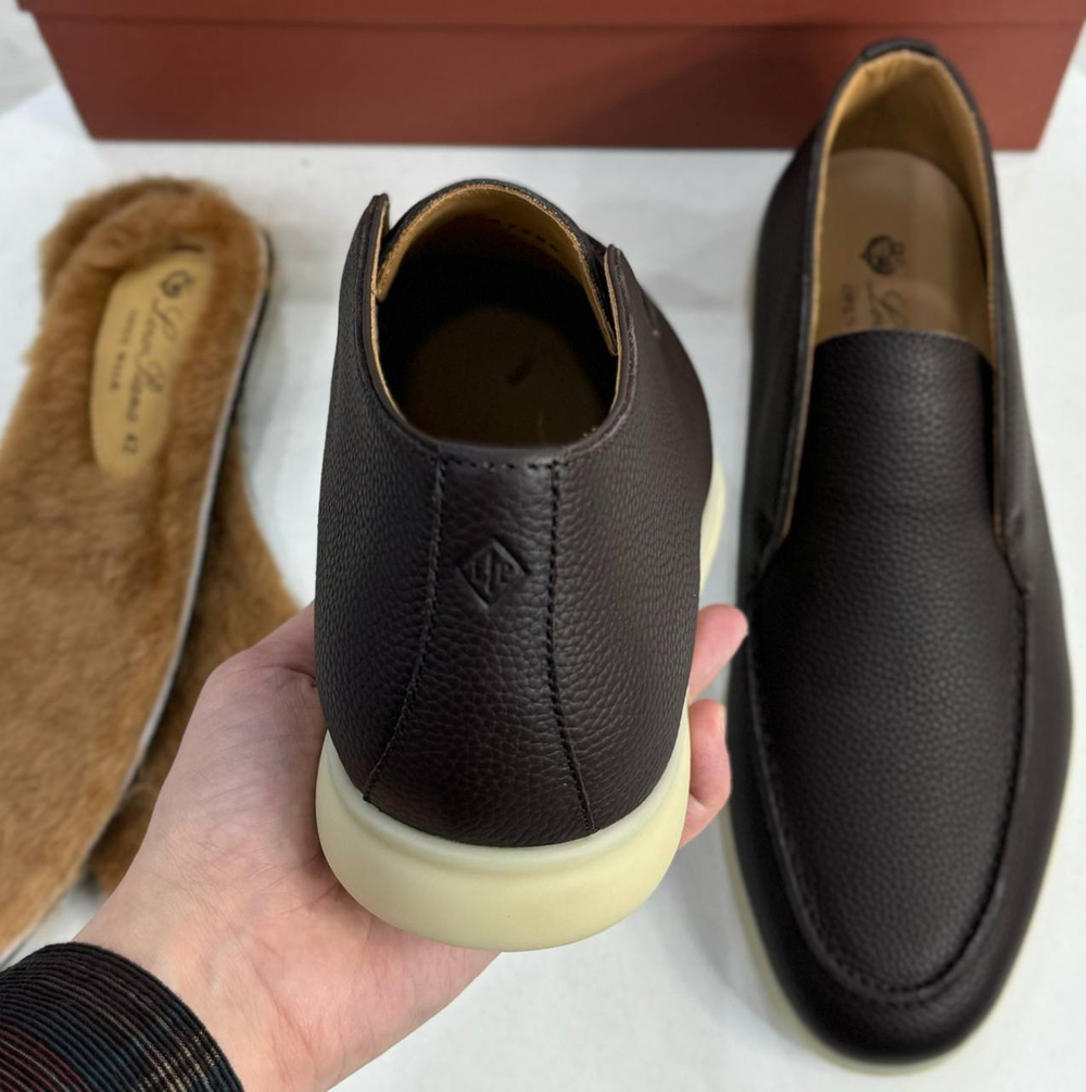 Лоферы Loro Piana с меховой стелькой