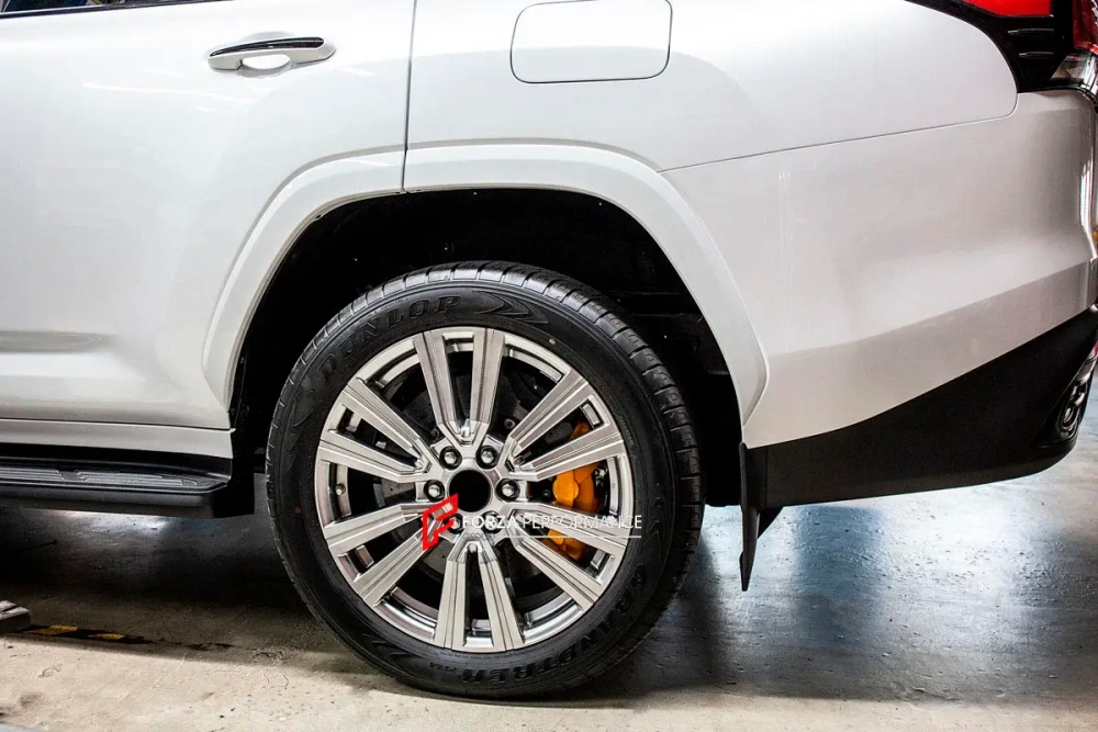 КАРБОН КЕРАМИЧЕСКАЯ УСИЛЕННАЯ ТОРМОЗНАЯ СИСТЕМА ДЛЯ LEXUS LX600 Лексус