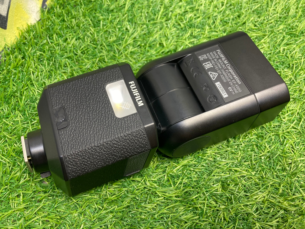 FujiFilm EF-X500