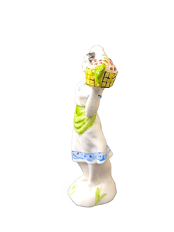 Фаянсовая статуэтка "Сборщица винограда" Пролетарий