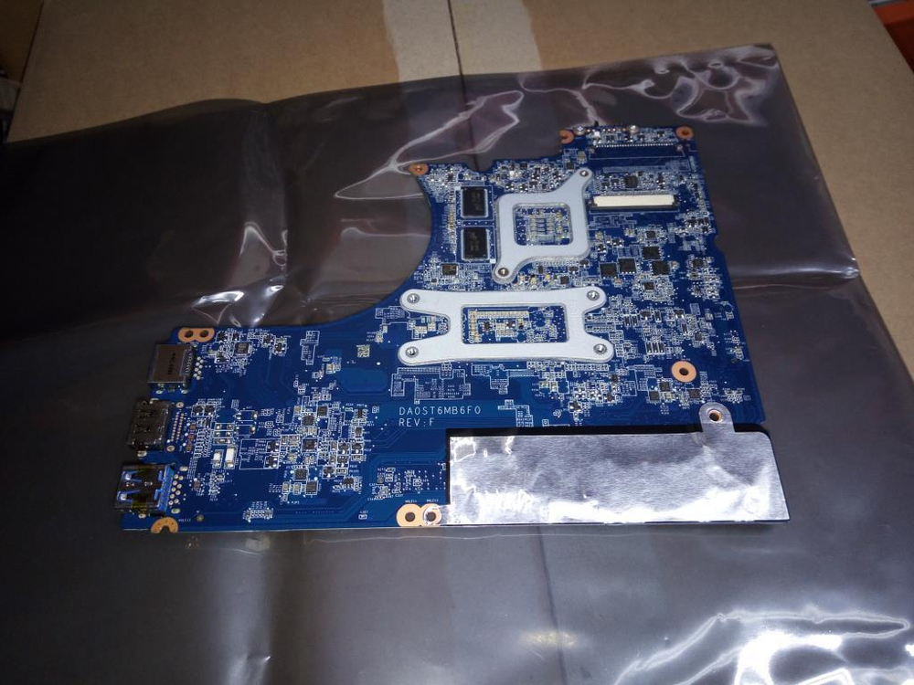 Материнская плата для ноутбука Lenovo Flex 14 ST6A DIS W8P Intel Pentium 3556U GM 1G (90005630), оригинал