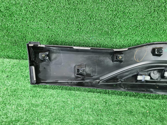 Накладка двери задняя Subaru Forester 5 SK 18-н.в.