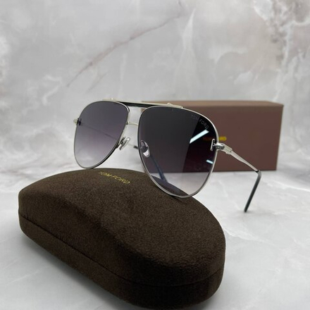 Солнцезащитные очки Tom Ford