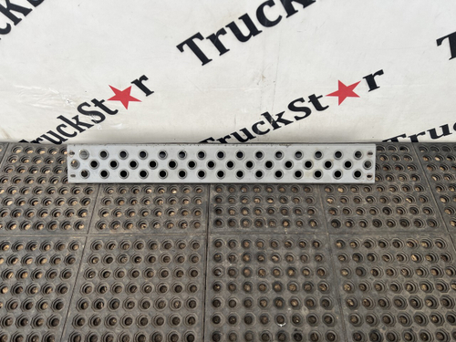 Пoднoжкa пepeднeго бампеpa 2017г.