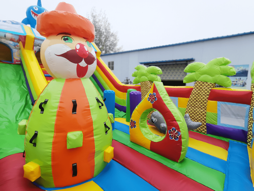 Коммерческий надувной батут с горкой «В гостях у моря» 9*5*5 м