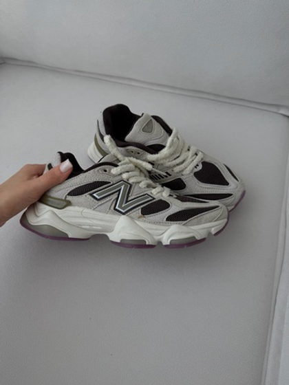 Кроссовки из натуральной замши