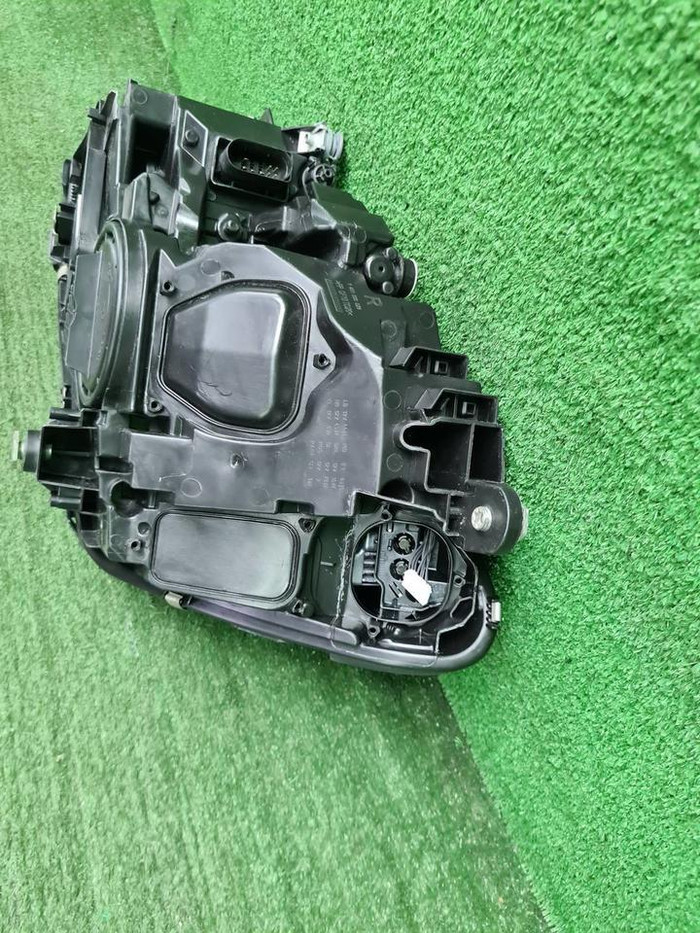 Фара правая Mercedes S W222 (17-20) Multibeam LED