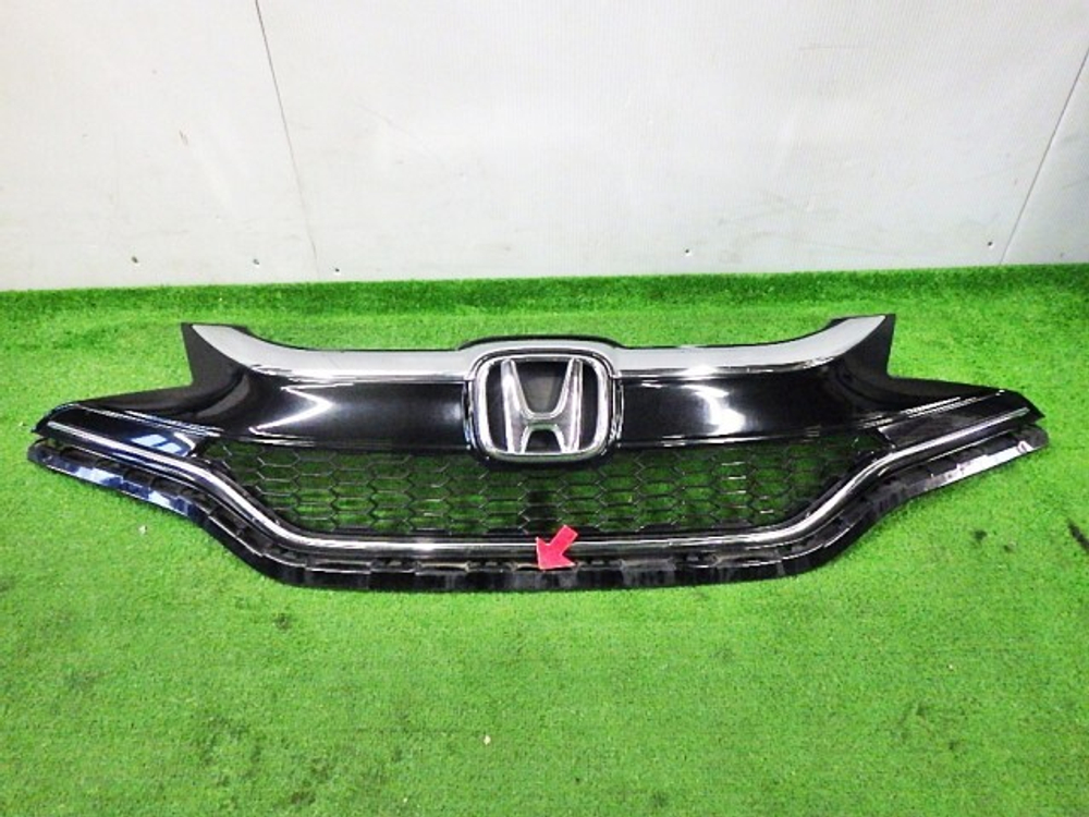 решетка радиатора Honda Fit GP5 GK3