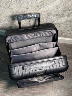 Чемодан Rimowa Essential Sleeve Compact