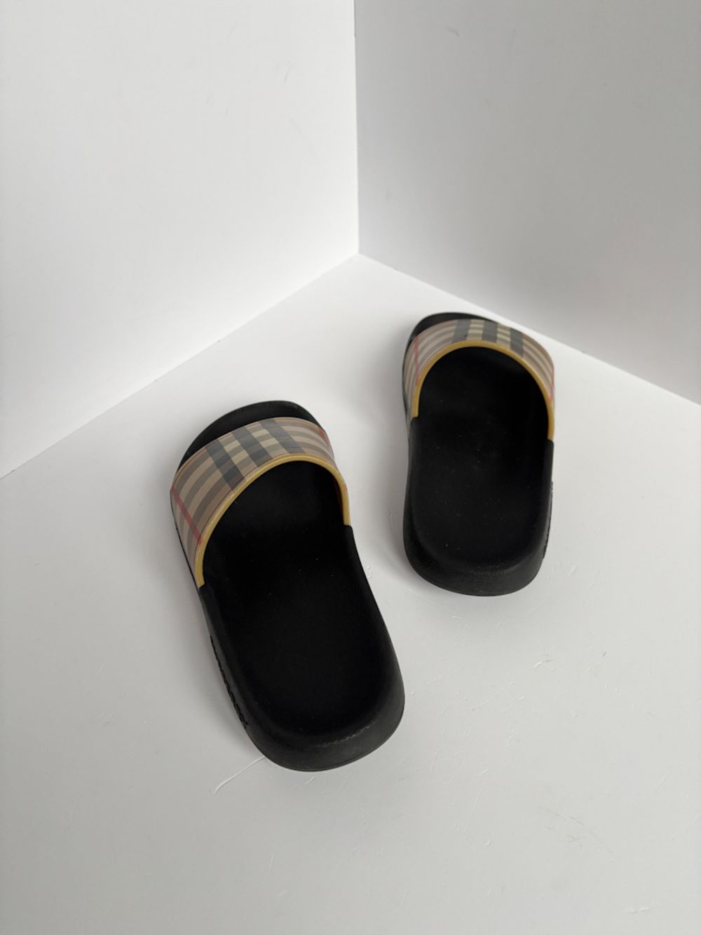 Шлепанцы Burberry, 28,5