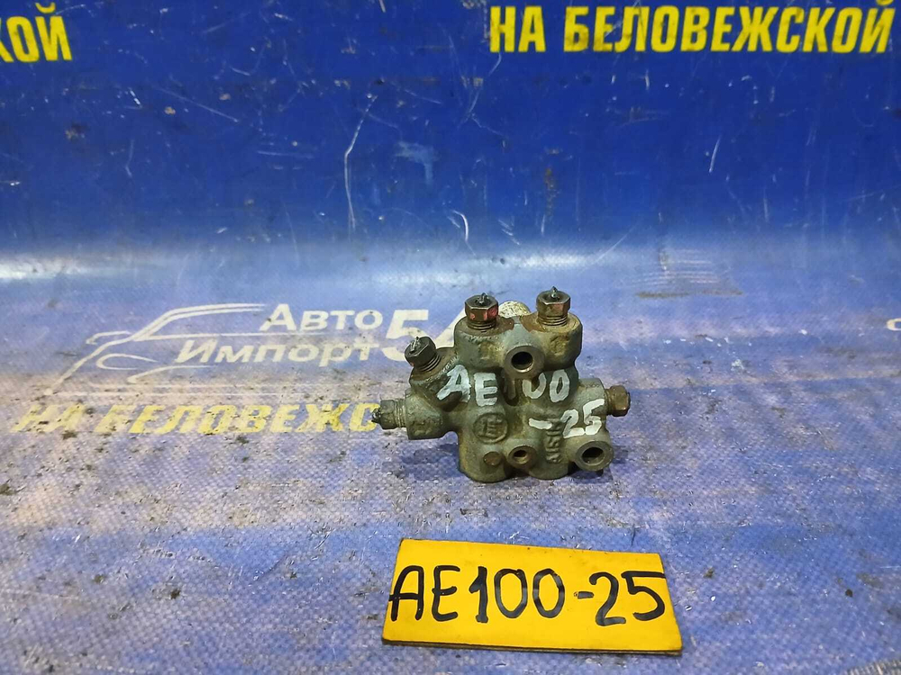 Распределитель тормозной TOYOTA SPRINTER 1991