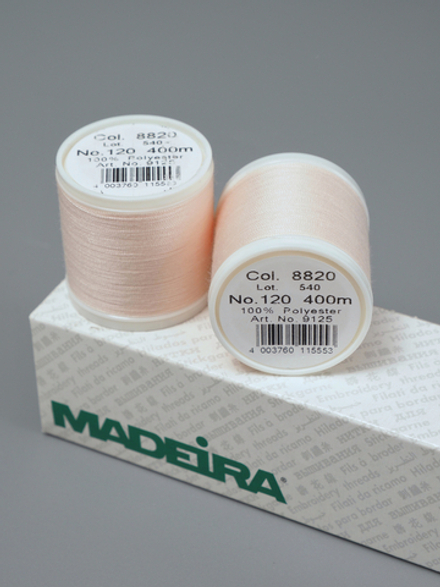 Нитки швейные Madeira aerofil №120 Col. 8820 серебристый пион (100, 400, 1000 м)