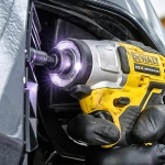 DeWalt DCF801D2-QW импульсный гайковерт (2 x 2 Ач, ЗУ)