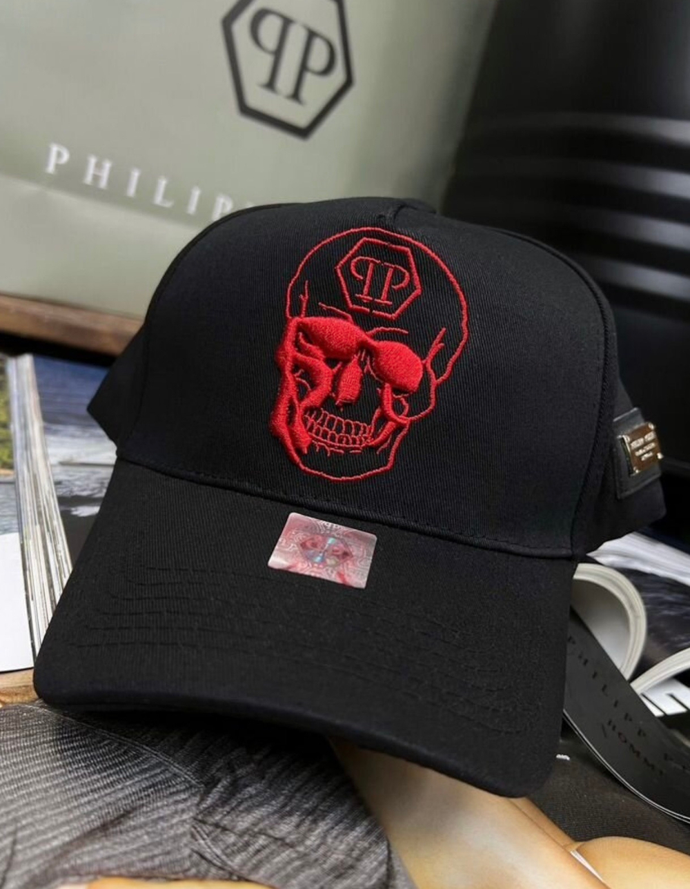 Бейсболка Philipp Plein Red Skull