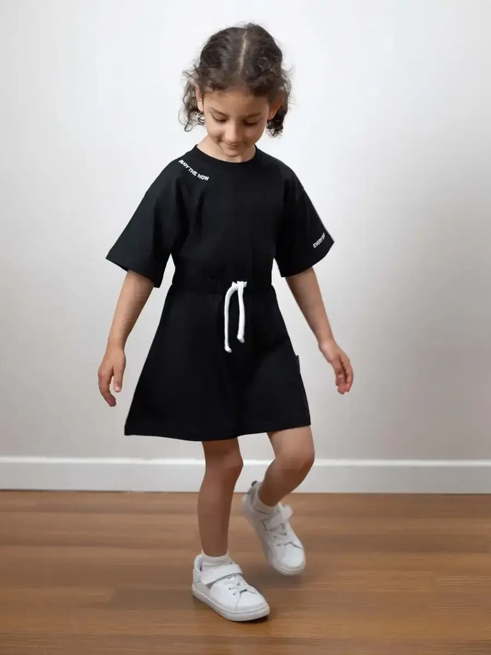 Платье в сад спортивное на завязках детское