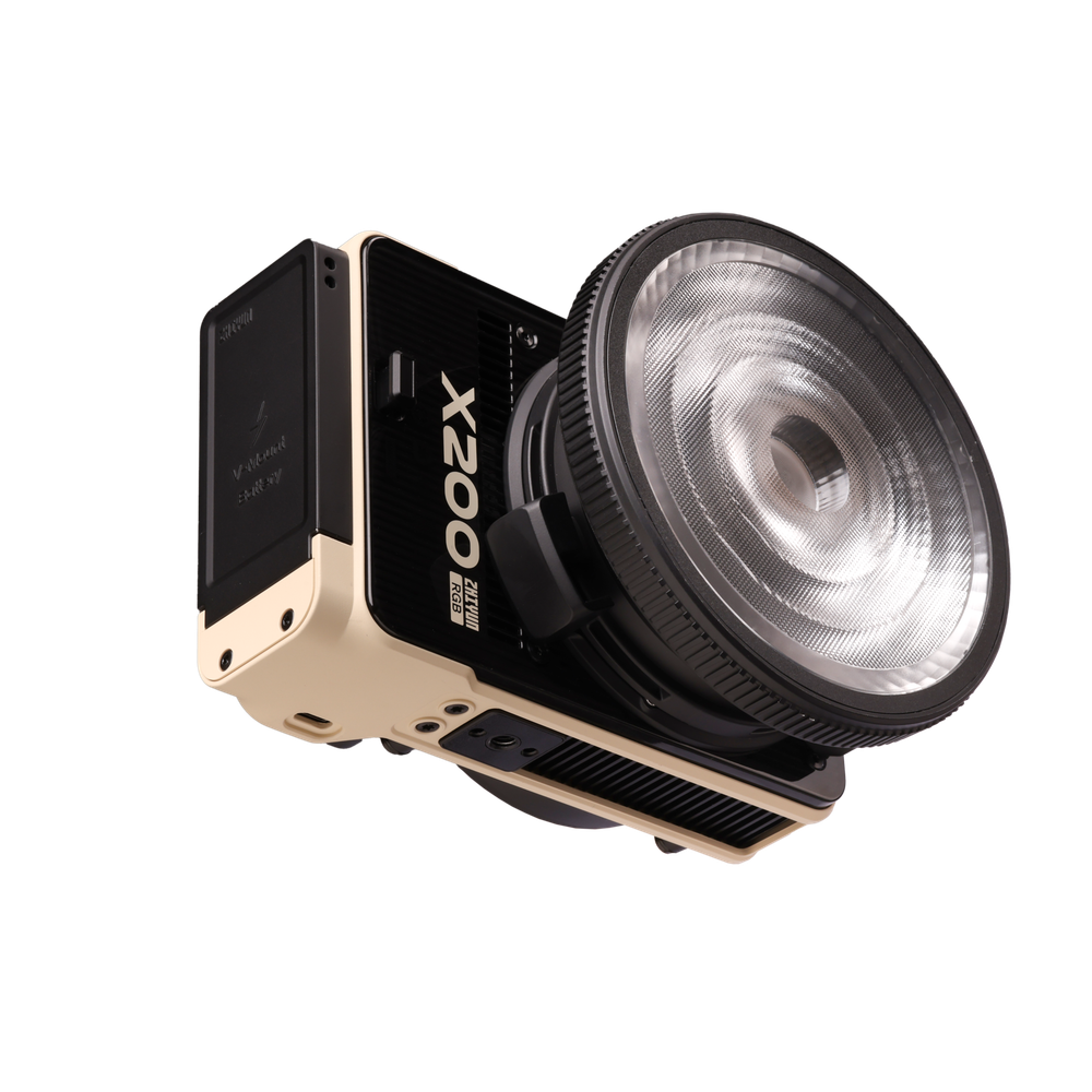 Осветитель Zhiyun MOLUS X200RGB COB Light Combo