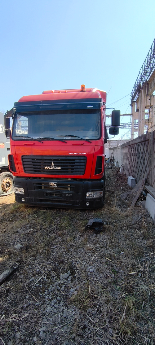 МАЗ 6430 6x4 Седельный тягач 6430С9-570-012 (Дизельный, 11,1 л, 420 л.с., МТ)