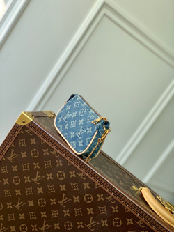 Louis Vuitton Mini Pochette Accessoires