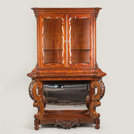 Винтаж: Антикварная витрина