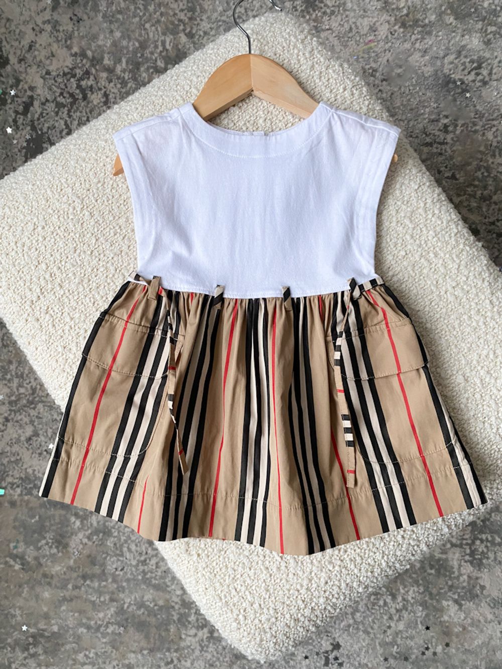 Платье Burberry, 80