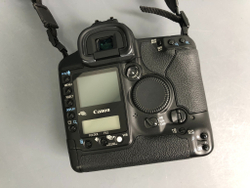 Canon EOS-1D Mark II