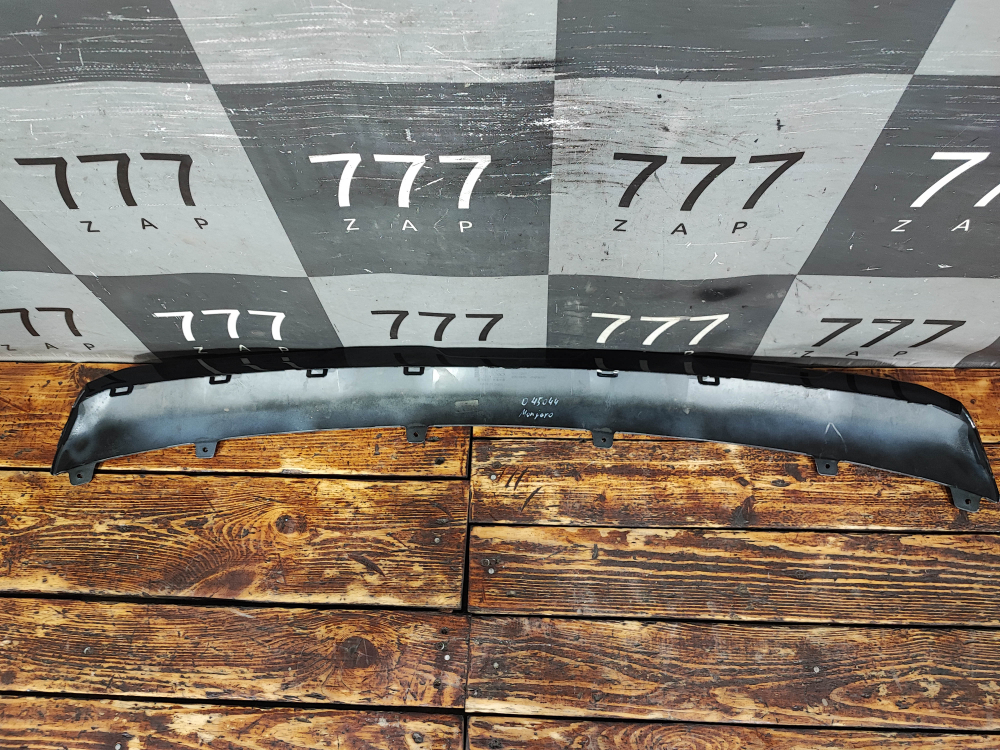 Накладка переднего бампера Geely Monjaro 21-нв Б/У Оригинал 6010177700