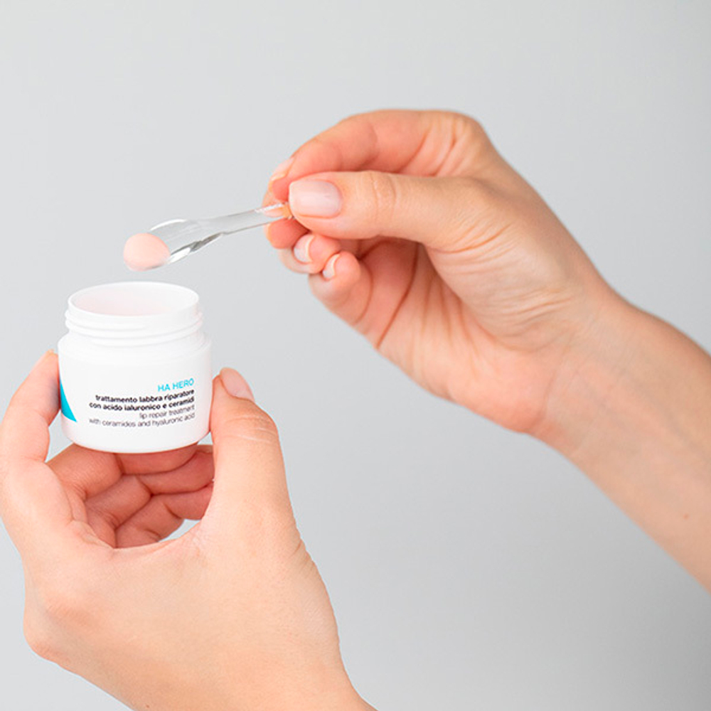 Восстанавливающий крем для губ Diego Dalla Palma Lip Repair Treatment With Ceramides and Hyaluronic Acid 20мл