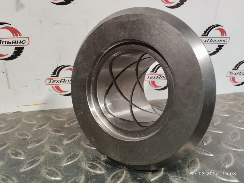 Втулка 61EM-20611